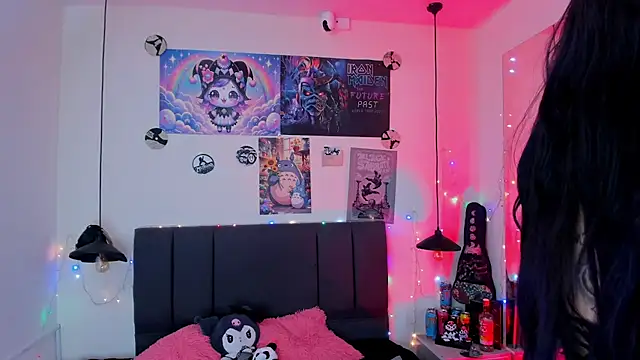 SabrinaV  online show from 7, 5, 2026