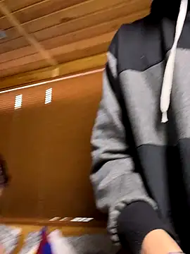 Snapshot of Dani_and_Ander chatting on 28, 9, 2025 Dani and Ander online show from 28, 9, 2025