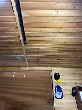 Snapshot of Dani_and_Ander chatting on 3, 10, 2025 Dani and Ander online show from 3, 10, 2025