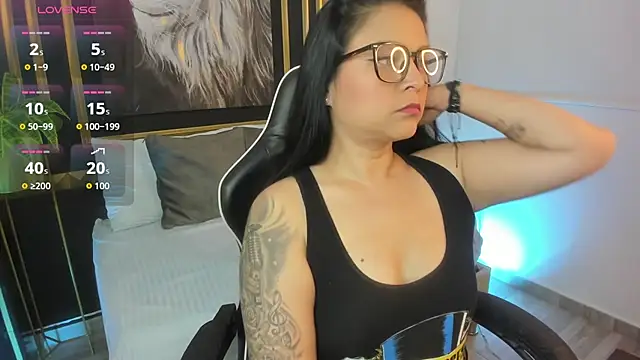 Snapshot of nare_celebi_ chatting on 7, 10, 2025 nare celebi  online show from 7, 10, 2025