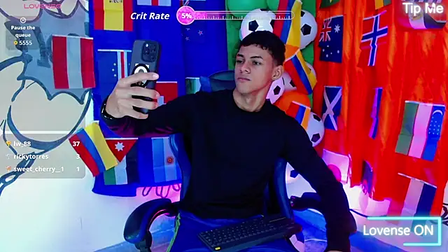 deivid bigcock1 online show from 25, 6, 2026