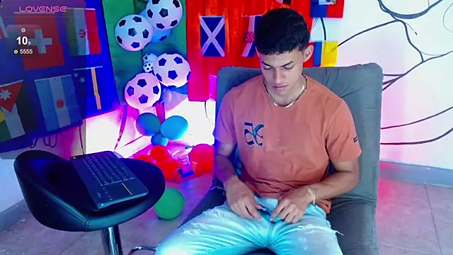 deivid bigcock1 online show from 13, 7, 2026