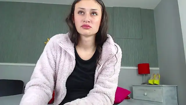 Snapshot of Emily_Swiftt chatting on 20, 12, 2025 Emily Swiftt online show from 20, 12, 2025