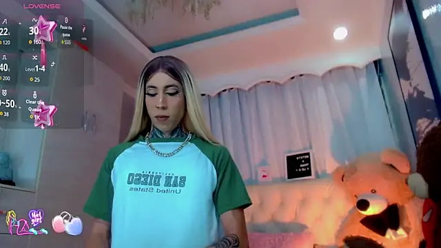 Snapshot of Julia_Bulette1 chatting on 13, 7, 2026 Julia Bulette1 online show from 13, 7, 2026
