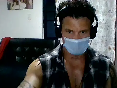 Snapshot of XavierFox1 chatting on 18, 9, 2025 XavierFox1 online show from 18, 9, 2025