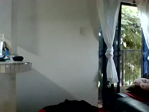 Snapshot of XavierFox1 chatting on 12, 11, 2025 XavierFox1 online show from 12, 11, 2025