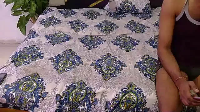 Lovelyy-couple online show from 6, 2, 2026