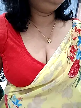 Snapshot of divya-jannu chatting on 14, 10, 2025 divya-jannu online show from 14, 10, 2025