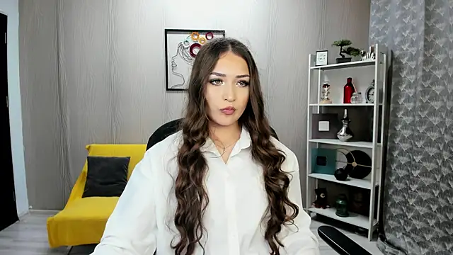 EllaClarke online show from 13, 6, 2026