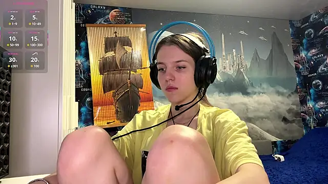 Elira Breeze online show from 15, 12, 2025