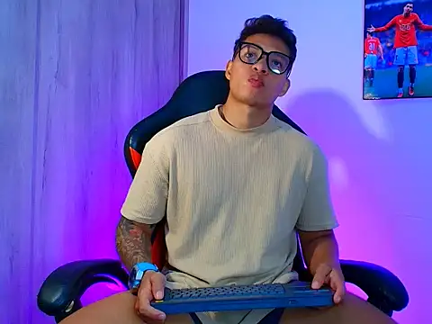 evan greey online show from 10, 10, 2025