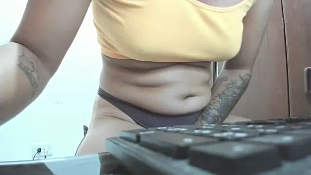 catalinacoxx online show from 21, 10, 2025