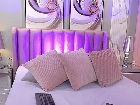 LuisaJonnes  online show from 20, 9, 2025