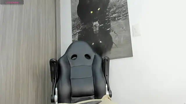 KAYLA BATISTA  online show from 2, 12, 2025