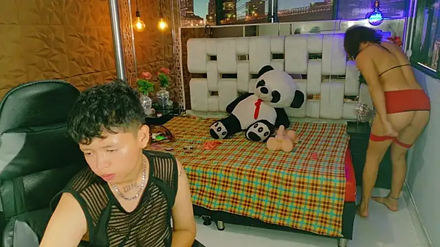 Snapshot of Twindesires chatting on 28, 10, 2025 Twindesires online show from 28, 10, 2025