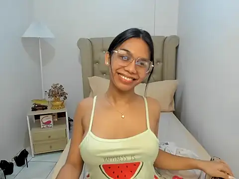 Snapshot of athinawilliams chatting on 28, 11, 2025 athinawilliams online show from 28, 11, 2025