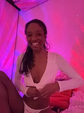 Snapshot of LoveDreaux chatting on 11, 3, 2026 LoveDreaux online show from 11, 3, 2026