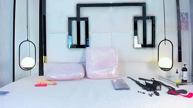 SerenaWild1 online show from 31, 10, 2025