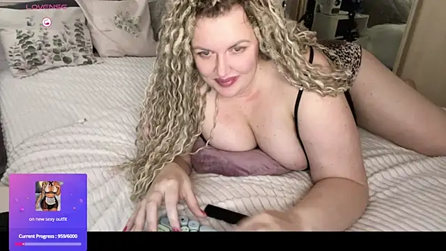 Nivika online show from 3, 10, 2025