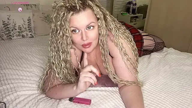 Nivika online show from 4, 11, 2025