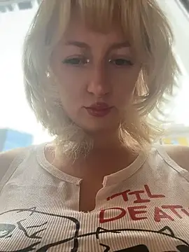 RonnieKiss online show from 28, 4, 2026