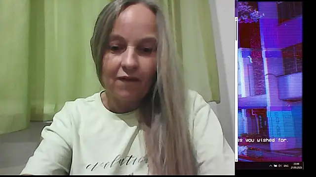 Snapshot of B_i_r_d_i_e chatting on 21, 9, 2025 B i r d i e online show from 21, 9, 2025