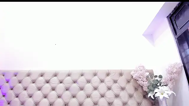 AnyaSosa  online show from 15, 10, 2025