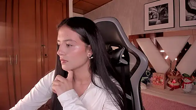 Snapshot of HaathorX chatting on 14, 12, 2025 HaathorX online show from 14, 12, 2025