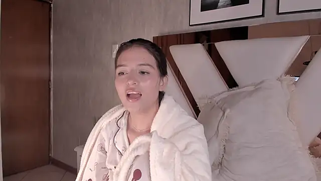 Snapshot of HaathorX chatting on 12, 1, 2026 HaathorX online show from 12, 1, 2026