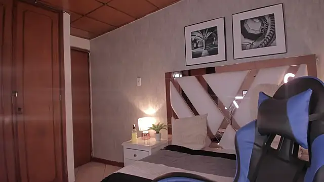 Snapshot of HaathorX chatting on 16, 3, 2026 HaathorX online show from 16, 3, 2026