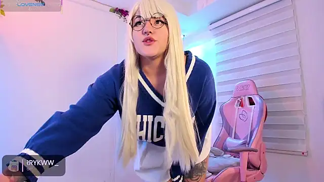 Snapshot of Berrykww_ chatting on 30, 9, 2025 Berrykww online show from 30, 9, 2025