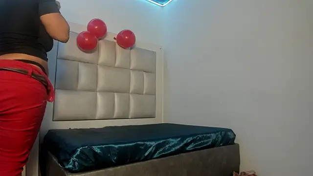 Snapshot of peyton__wat chatting on 24, 6, 2026 peyton wat online show from 24, 6, 2026