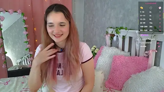 Snapshot of vivyboo111 chatting on 4, 8, 2026 vivyboo111 online show from 4, 8, 2026