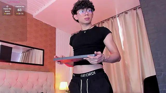 liam twiink online show from 5, 5, 2026