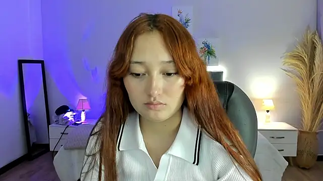 Snapshot of Samara_Hilton_2 chatting on 4, 10, 2025 Samara Hilton 2 online show from 4, 10, 2025