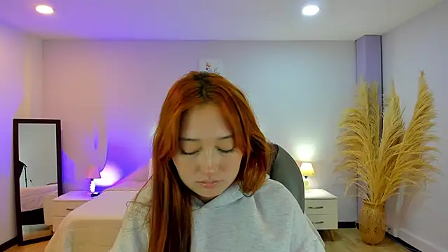 Snapshot of Samara_Hilton_2 chatting on 8, 10, 2025 Samara Hilton 2 online show from 8, 10, 2025