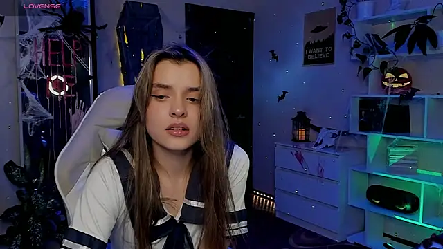 CharmingVixen online show from 27, 10, 2025