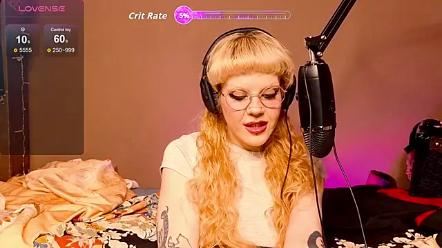 Snapshot of tacodeluxxxe chatting on 26, 11, 2025 tacodeluxxxe online show from 26, 11, 2025