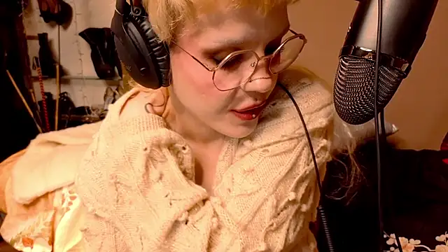 Snapshot of tacodeluxxxe chatting on 1, 12, 2025 tacodeluxxxe online show from 1, 12, 2025