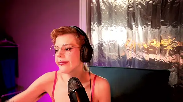 Snapshot of tacodeluxxxe chatting on 21, 3, 2026 tacodeluxxxe online show from 21, 3, 2026