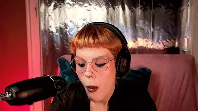Snapshot of tacodeluxxxe chatting on 16, 4, 2026 tacodeluxxxe online show from 16, 4, 2026