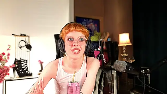 Snapshot of tacodeluxxxe chatting on 8, 5, 2026 tacodeluxxxe online show from 8, 5, 2026