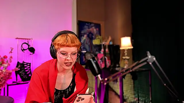 Snapshot of tacodeluxxxe chatting on 12, 5, 2026 tacodeluxxxe online show from 12, 5, 2026