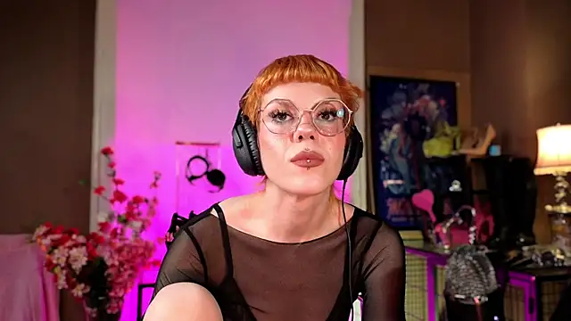 Snapshot of tacodeluxxxe chatting on 17, 5, 2026 tacodeluxxxe online show from 17, 5, 2026