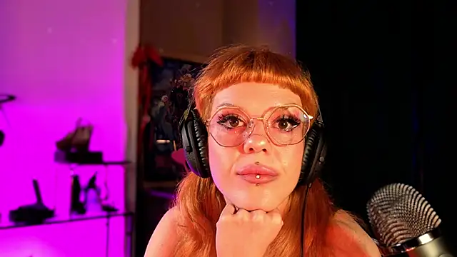 Snapshot of tacodeluxxxe chatting on 21, 5, 2026 tacodeluxxxe online show from 21, 5, 2026