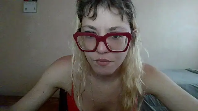 Snapshot of BlondieTami chatting on 19, 2, 2026 BlondieTami online show from 19, 2, 2026