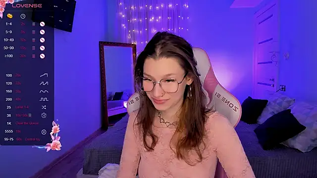 LinaBlossom  online show from 1, 10, 2025