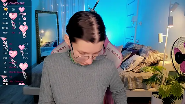 LinaBlossom  online show from 2, 5, 2026