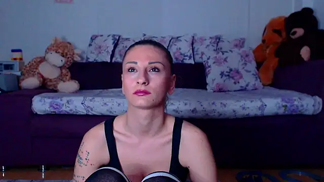 CassieSpell online show from 23, 4, 2026