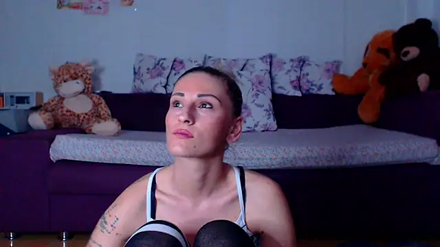CassieSpell online show from 25, 4, 2026